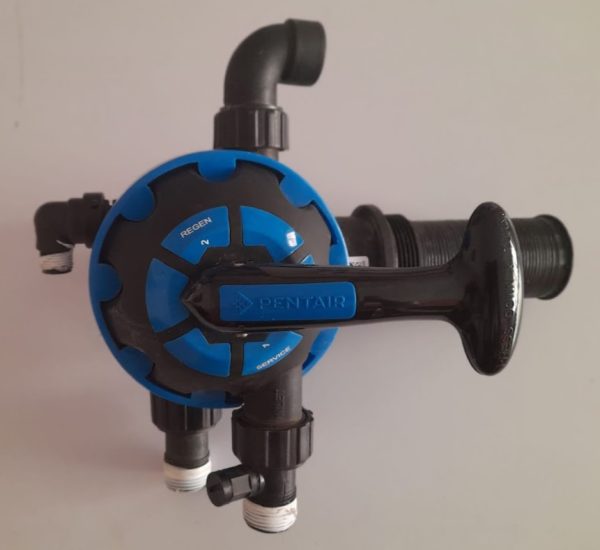 Manual multi-port softener valve